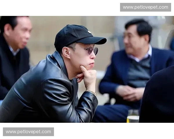 管泽元直播间热度飙升解说激情四射引发观众热议与电竞狂欢